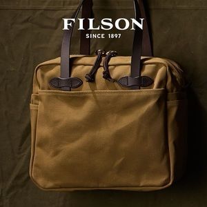 Filson NWT tote bag with zipper tan